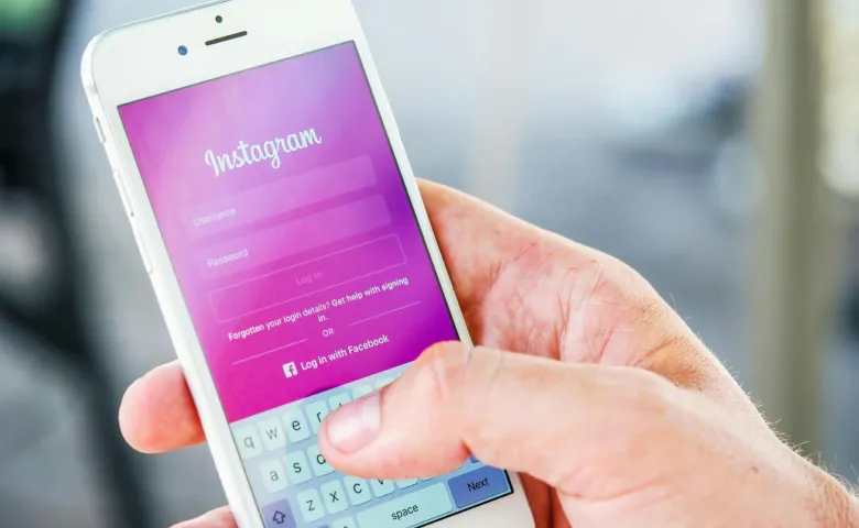Instagramのショッピング機能「Shop Now」とは？使い方や設定方法